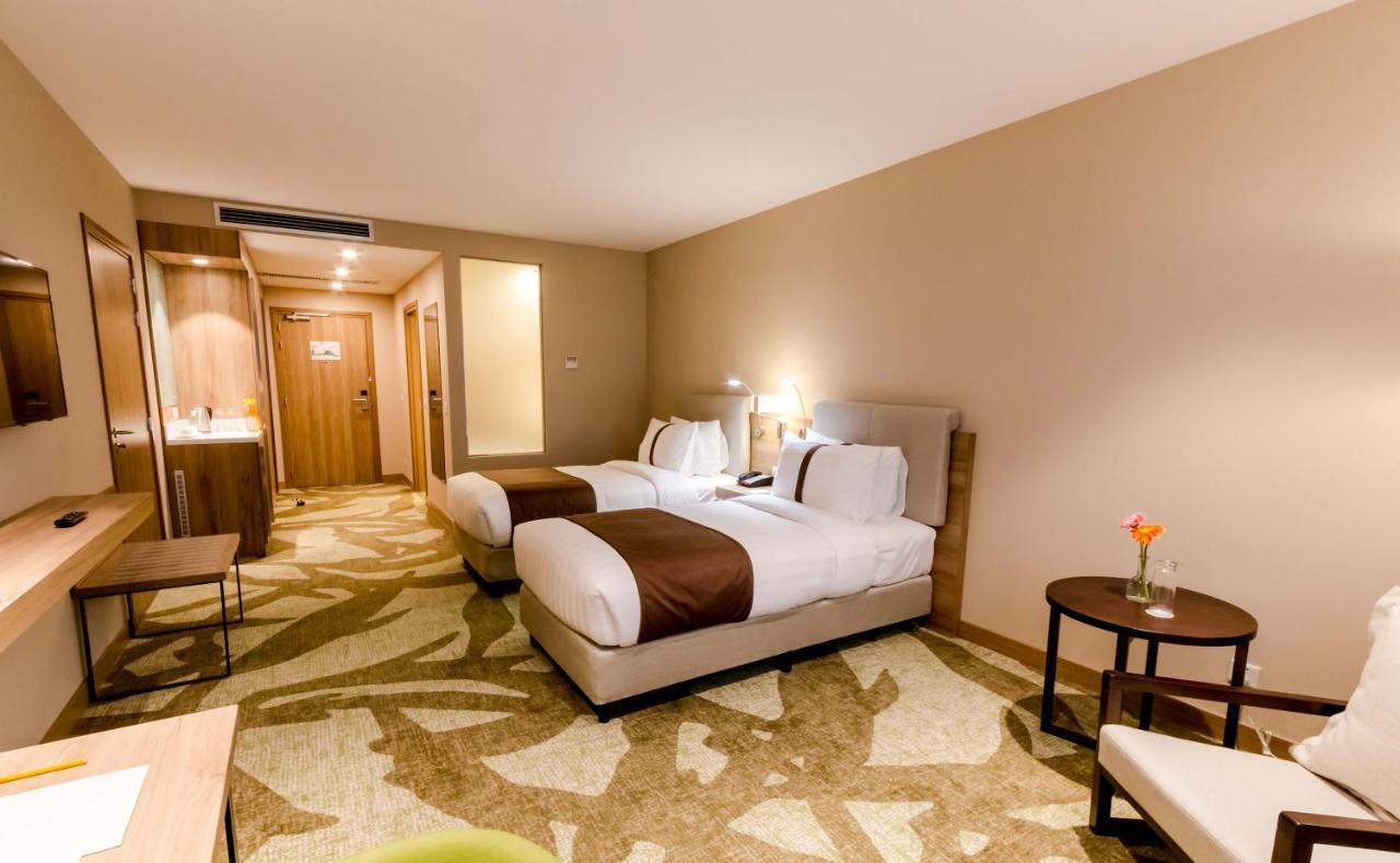 Holiday Inn Ulaanbaatar By Ihg מראה חיצוני תמונה