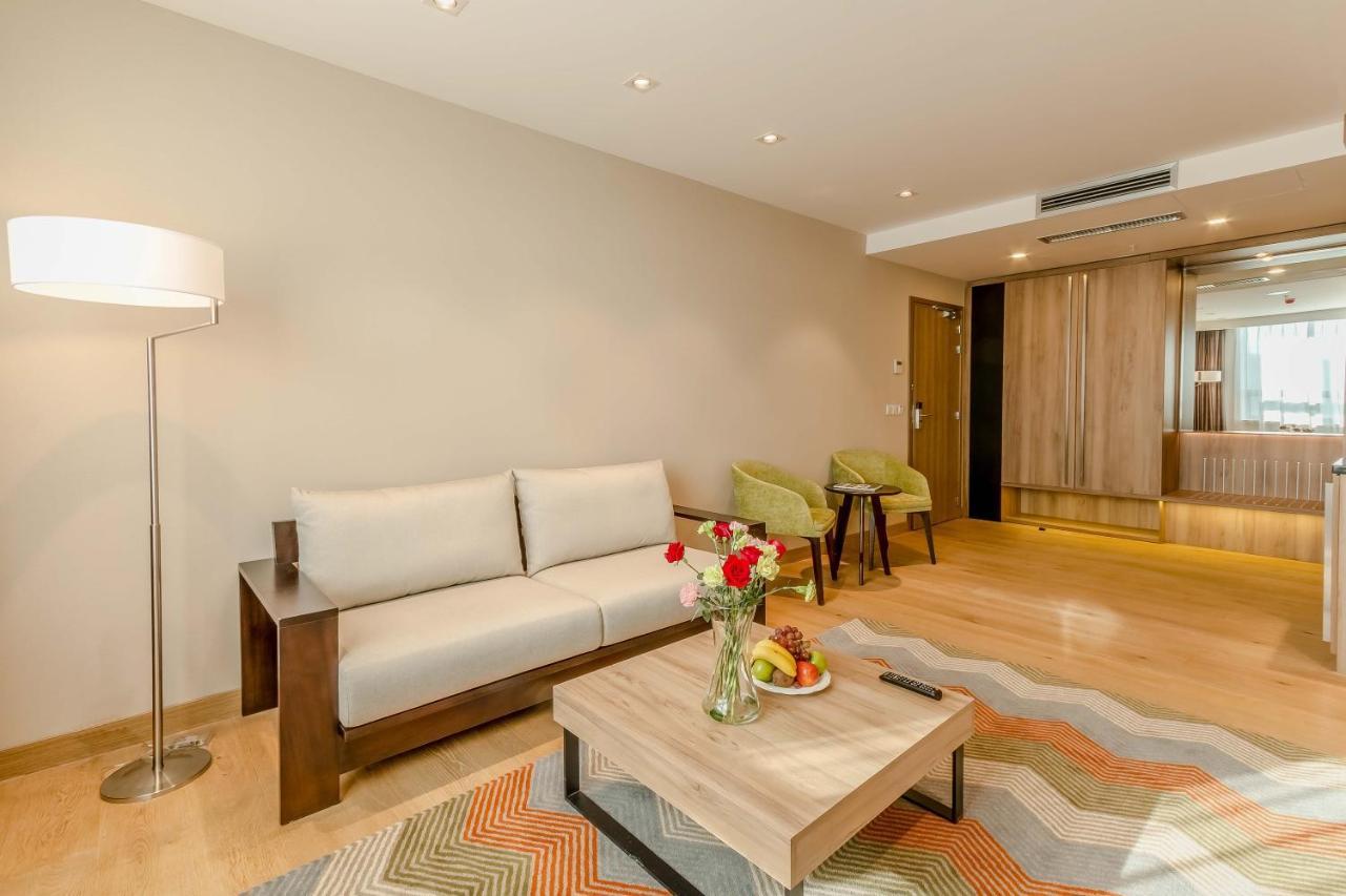 Holiday Inn Ulaanbaatar By Ihg מראה חיצוני תמונה