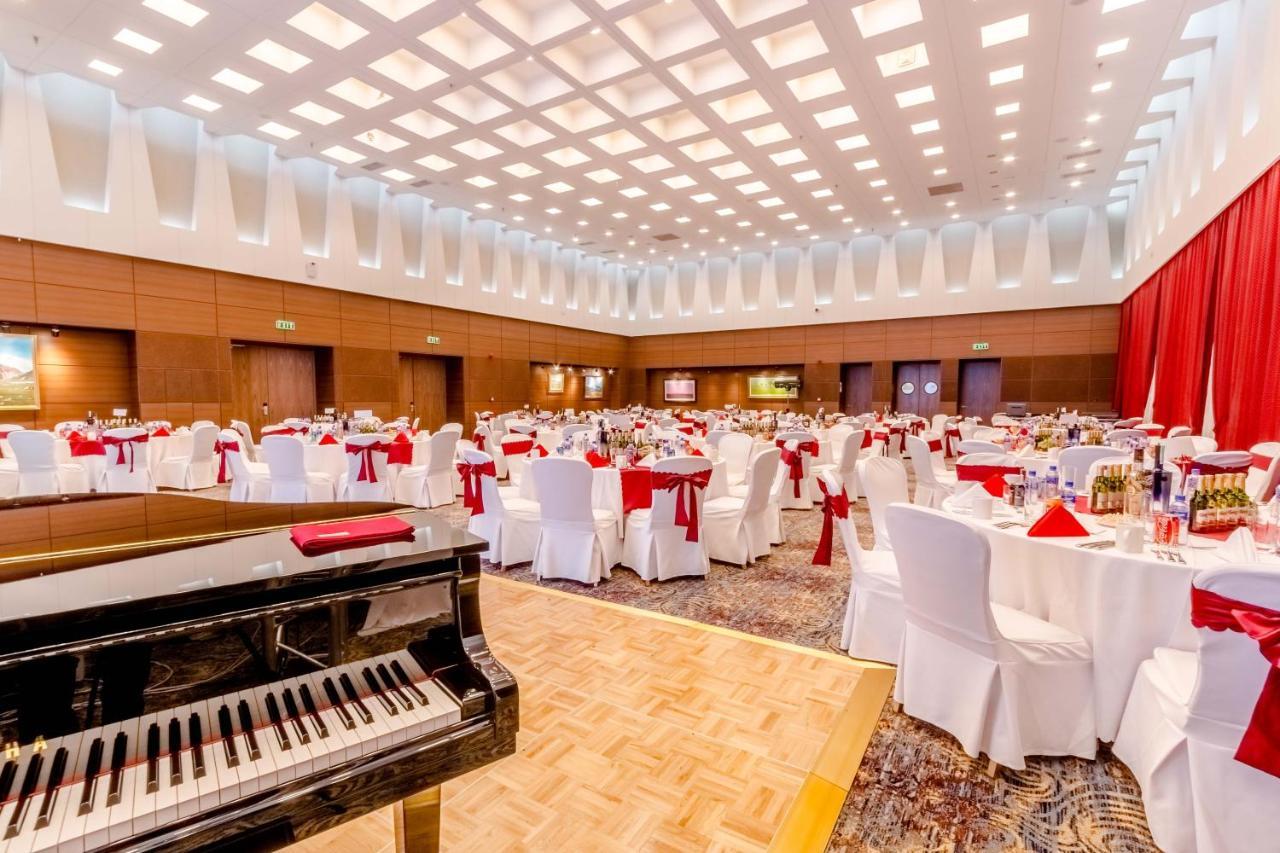 Holiday Inn Ulaanbaatar By Ihg מראה חיצוני תמונה
