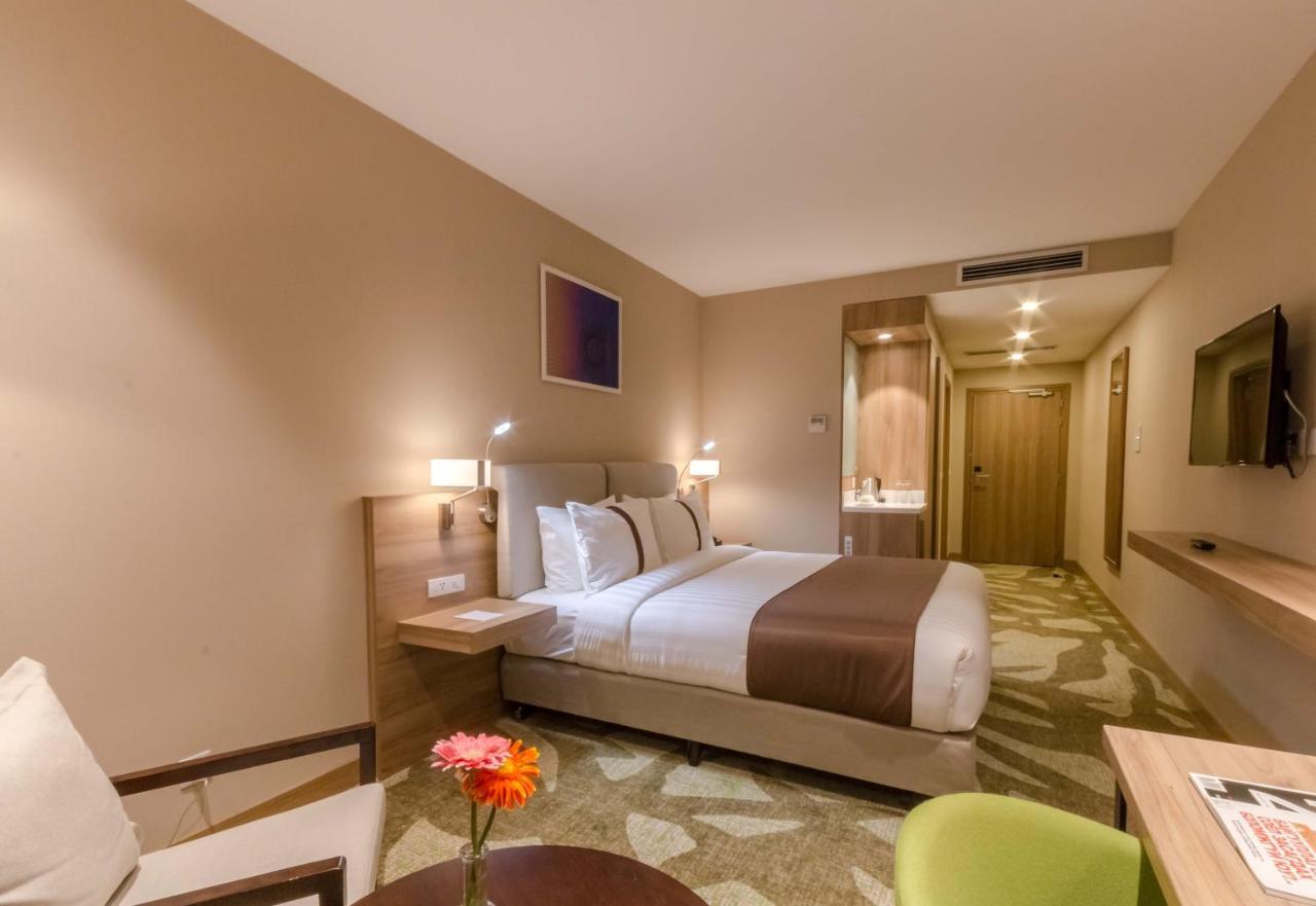 Holiday Inn Ulaanbaatar By Ihg מראה חיצוני תמונה
