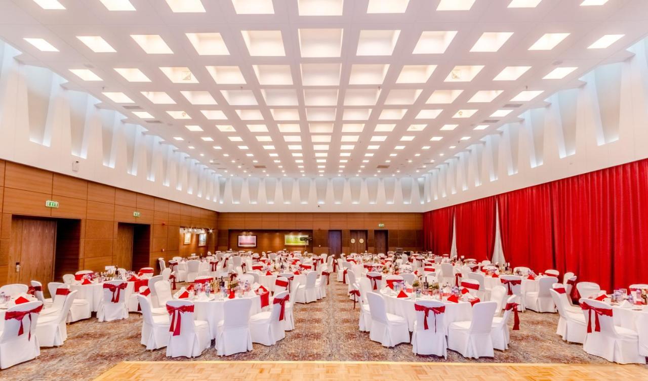 Holiday Inn Ulaanbaatar By Ihg מראה חיצוני תמונה